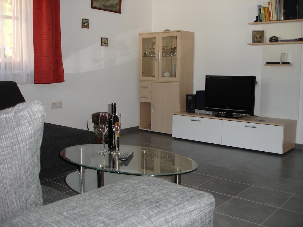 Apartmán Haus Telisia Klosterle am Arlberg Pokoj fotografie